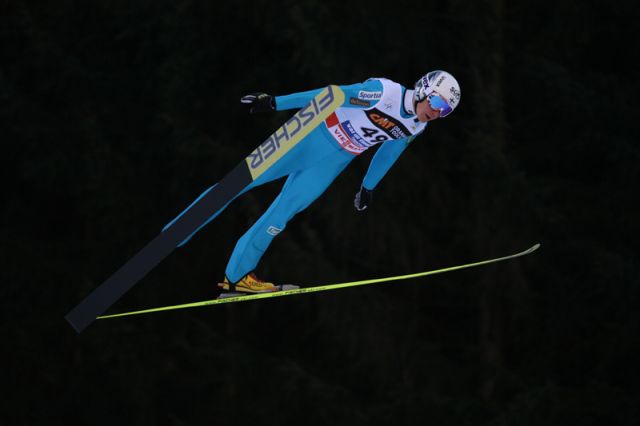 http://www.toutleski.com/upload/images/news/large/te-p2228-saut-ski.jpg