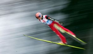 Nouveau record du monde de saut à skis