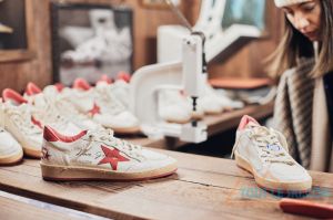 Golden Goose se met au ski