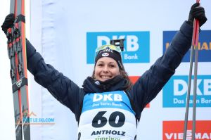 Biathlon Wierer s'impose et Chloé Chevalier monte sur le podium